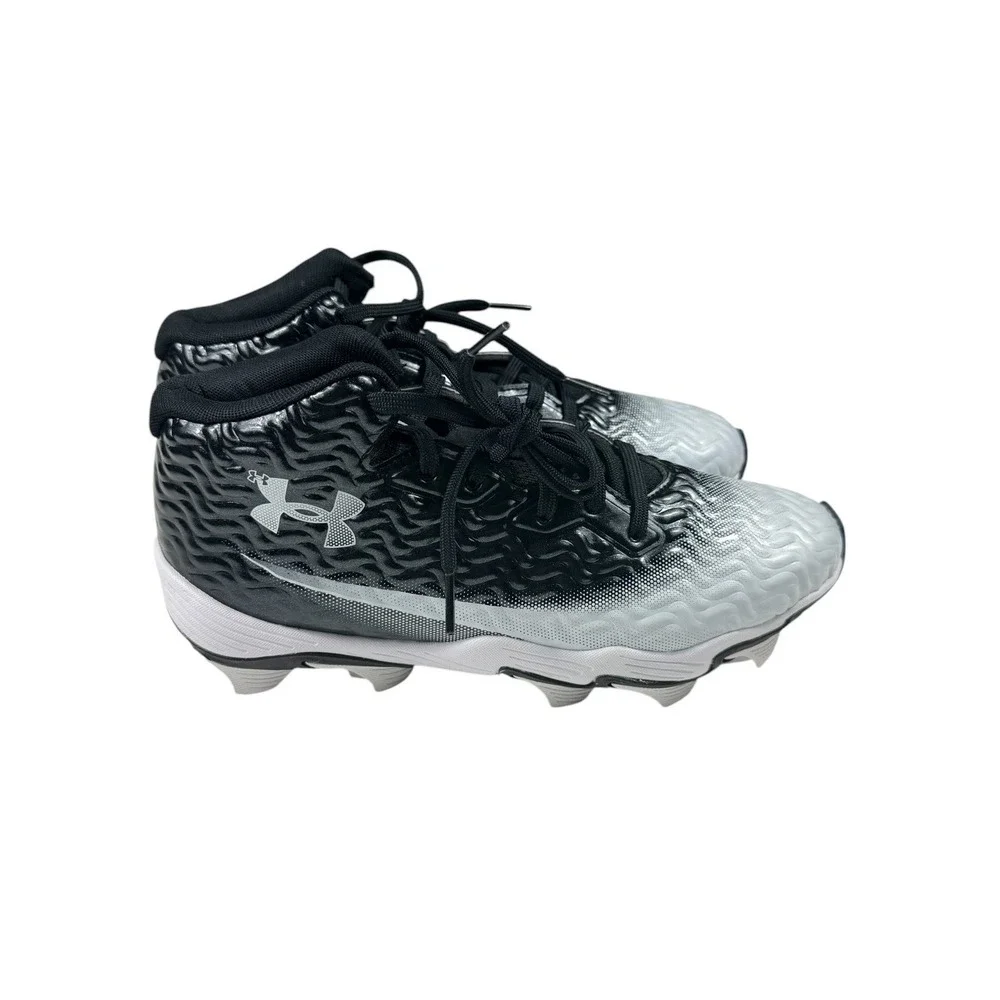 Under Armour Spotlight Hammer JR Football Cleats Black White Youth Size 5.5Y NEW